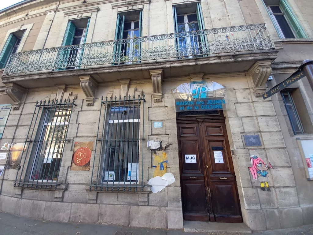 Aix-MJC-Prevert-Photo-Facade